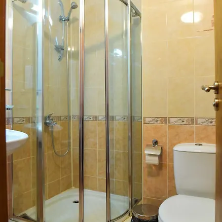 за гости - семейна ивел Hotell 3*