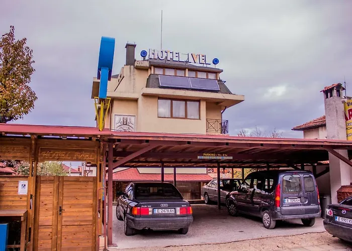 Hotel за гости - семейна ивел 3*